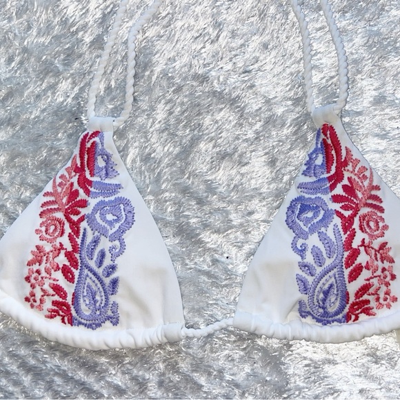 Victoria’s Secret Embroidered String Bikini Top - Picture 1 of 8